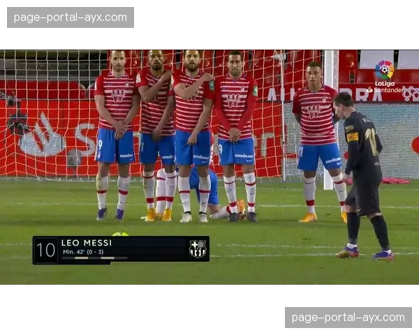 巴萨4-0大胜副班长格拉纳达，莱万完成帽子戏法