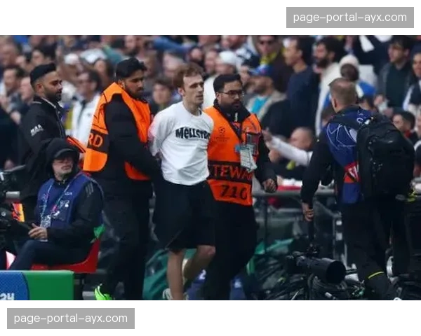 伦敦警方升级欧冠半决赛安保级别，应对潜在风险