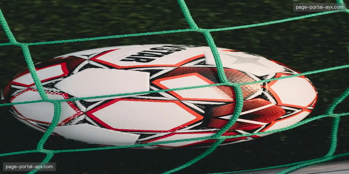 📸 冠军奖牌闪耀荣光，传奇光芒永恒，历史由你见证。✨